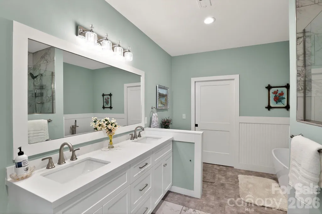 3757 Laurel Park Highway Hendersonville NC 28739
