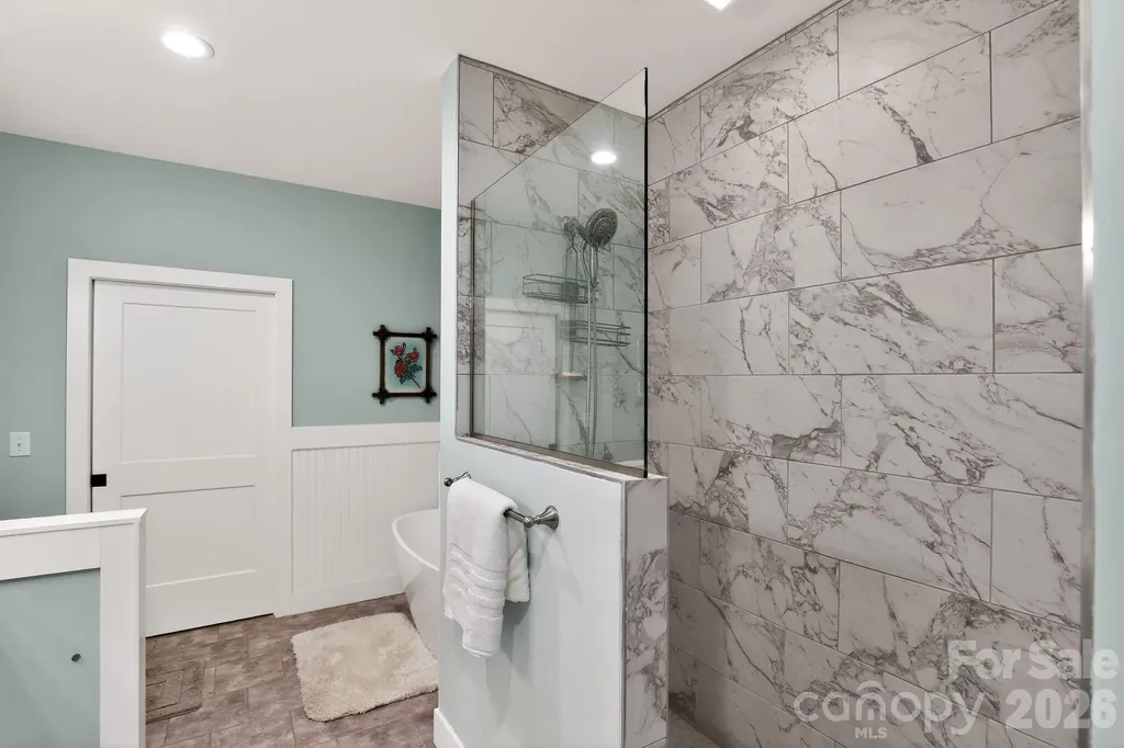 3757 Laurel Park Highway Hendersonville NC 28739