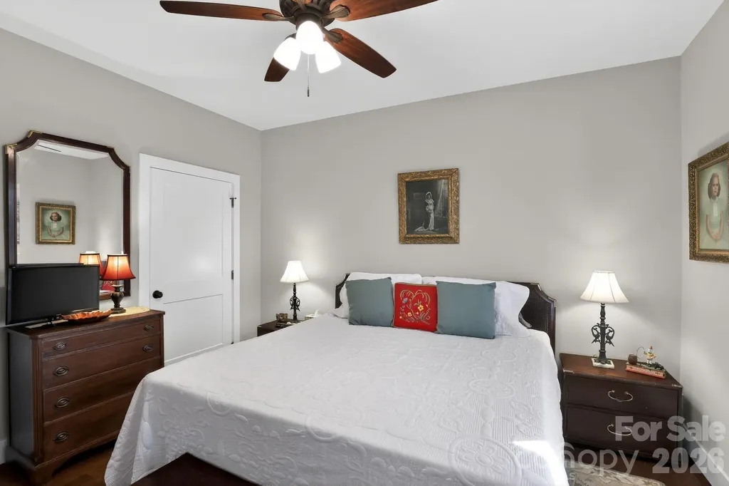 3757 Laurel Park Highway Hendersonville NC 28739
