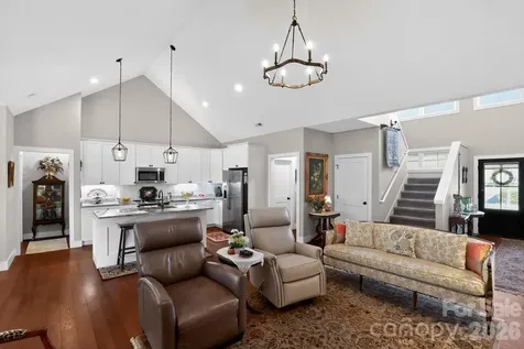 3757 Laurel Park Highway Hendersonville NC 28739