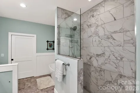 3757 Laurel Park Highway Hendersonville NC 28739