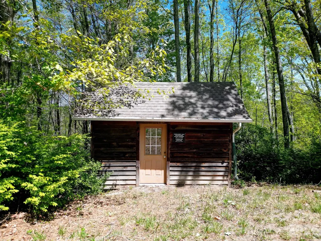 99999 Hicks Mountain Road Hendersonville NC 28792