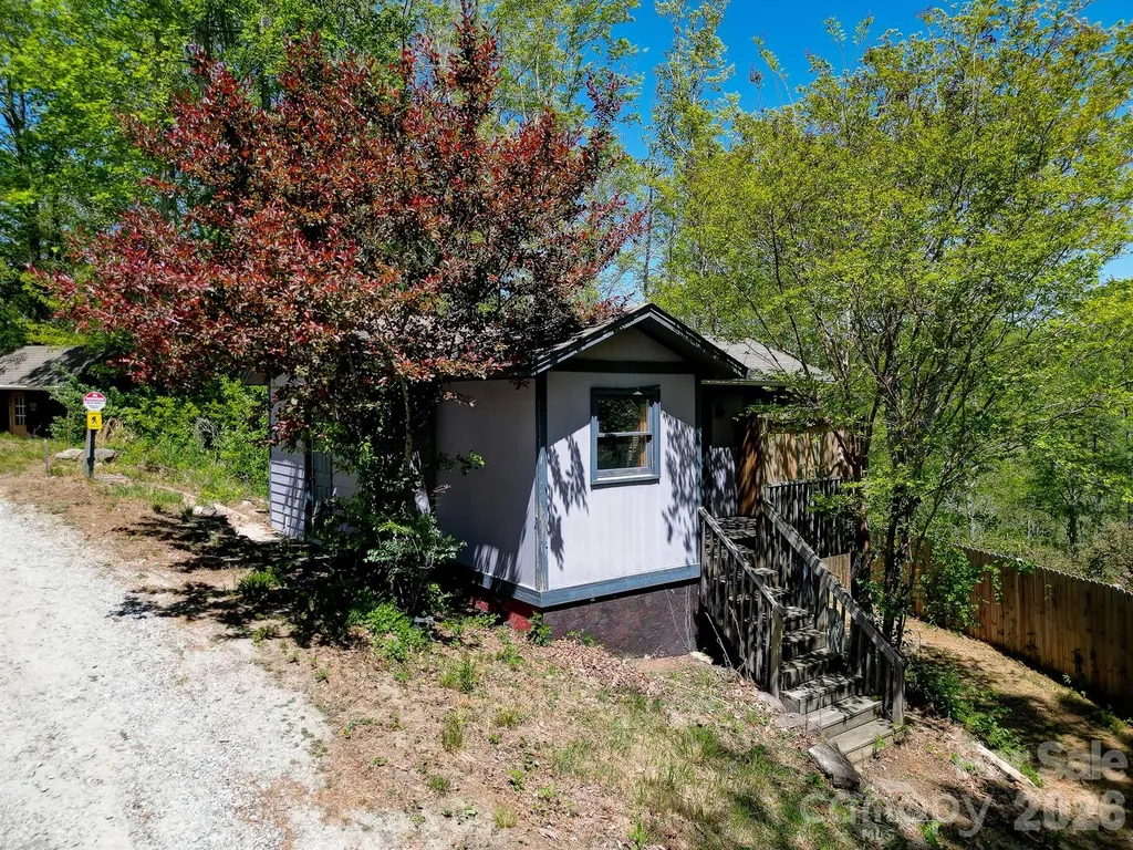 99999 Hicks Mountain Road Hendersonville NC 28792