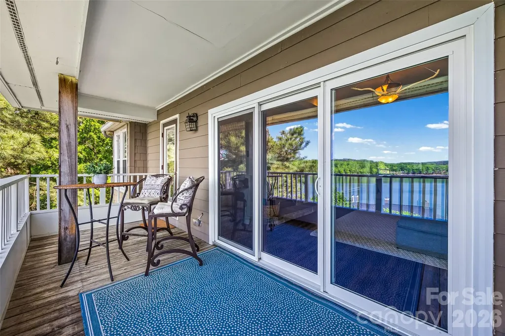 9709 Emerald Point Drive Charlotte NC 28278