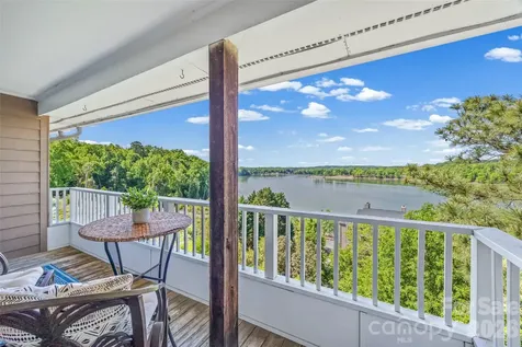 9709 Emerald Point Drive Charlotte NC 28278