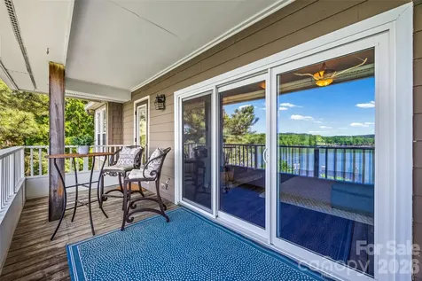 9709 Emerald Point Drive Charlotte NC 28278