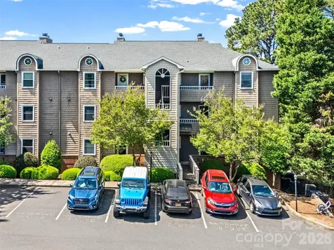 9709 Emerald Point Drive Charlotte NC 28278