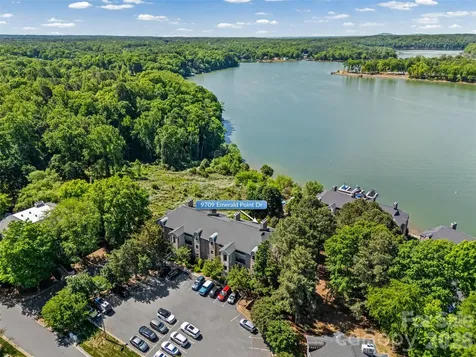 9709 Emerald Point Drive Charlotte NC 28278