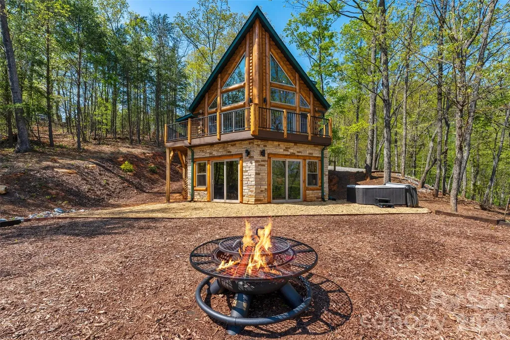 153 Chetan Way Lake Lure NC 28746