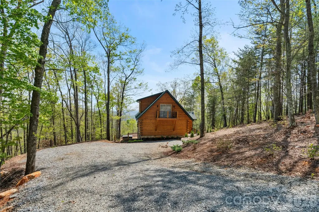 153 Chetan Way Lake Lure NC 28746