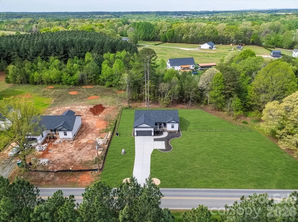 2462 Shoal Road Crouse NC 28033