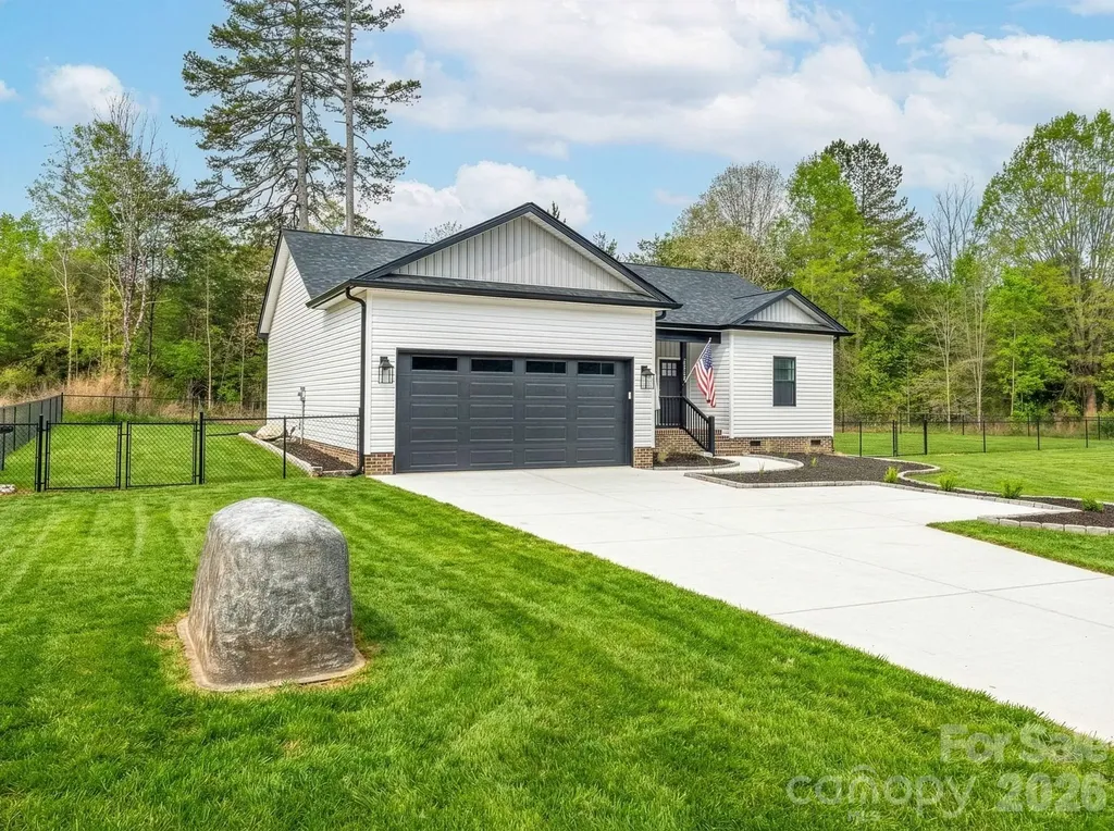 2462 Shoal Road Crouse NC 28033