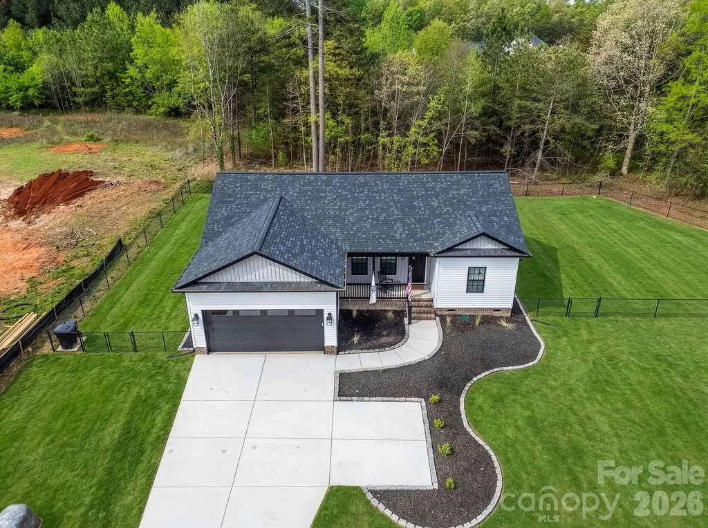 2462 Shoal Road Crouse NC 28033