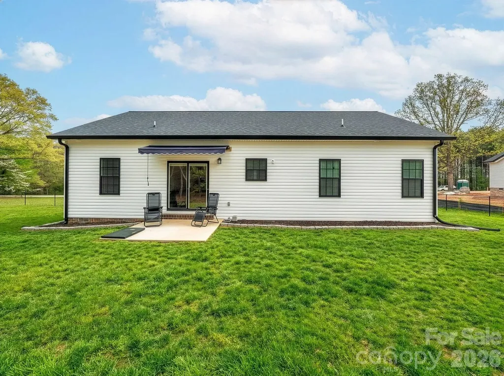 2462 Shoal Road Crouse NC 28033