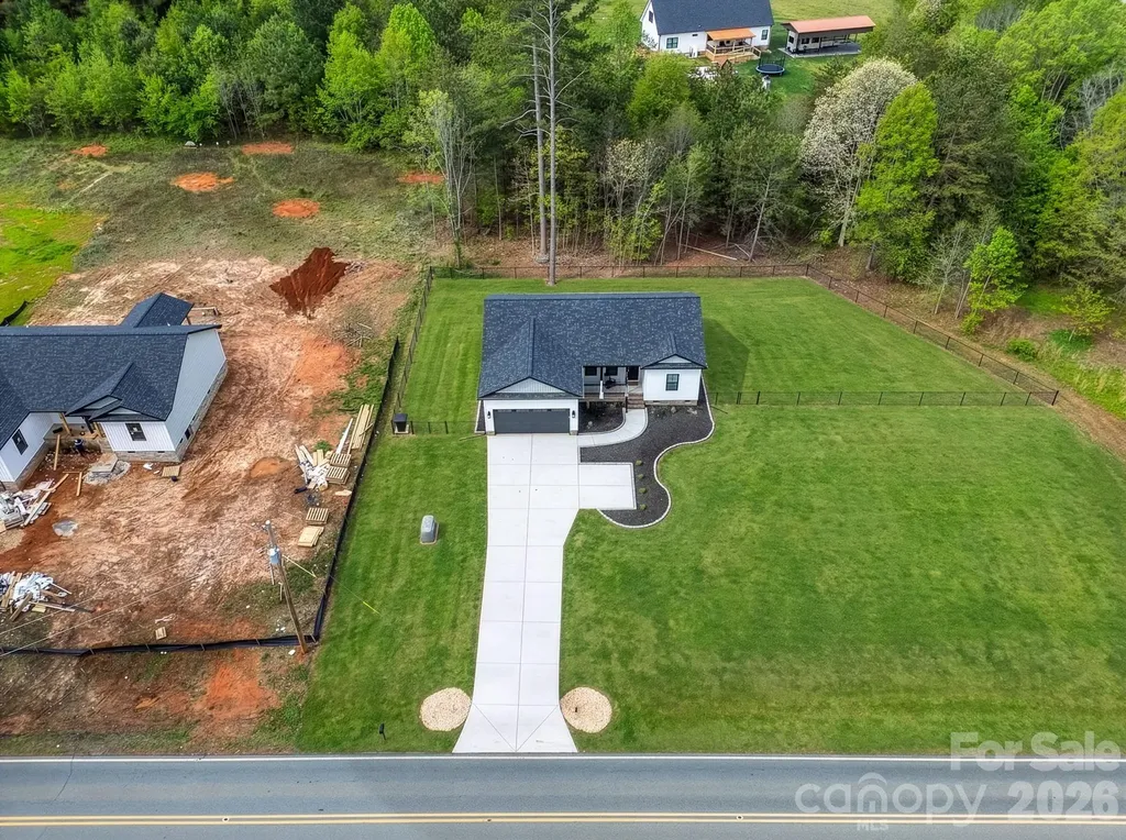 2462 Shoal Road Crouse NC 28033