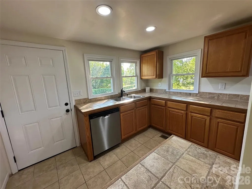 919 Orangewood Street Kannapolis NC 28081