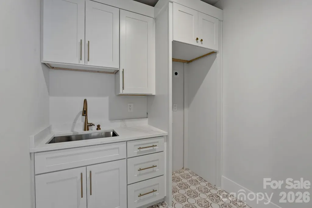 4645 Connecting Road Charlotte NC 28209
