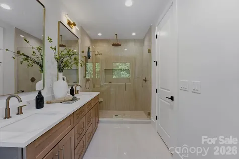 4645 Connecting Road Charlotte NC 28209