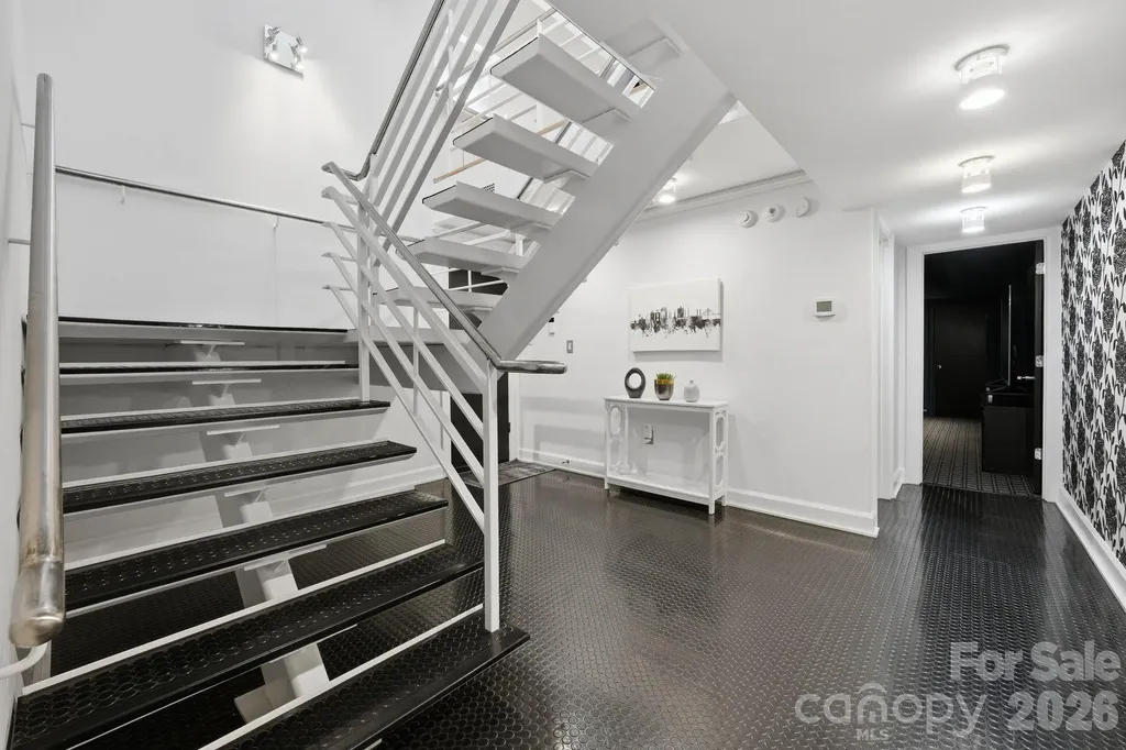 1124 Dilworth Crescent Row Charlotte NC 28203
