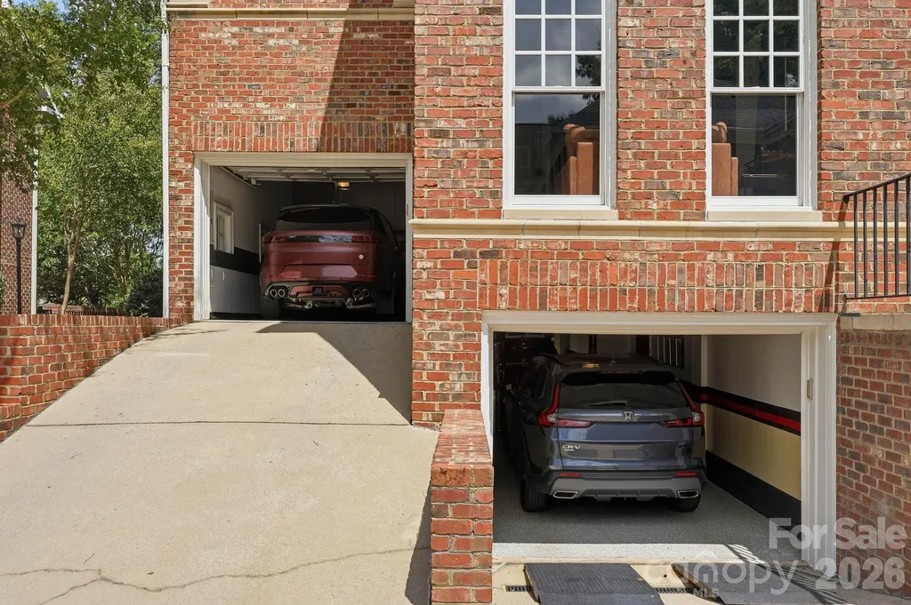 1124 Dilworth Crescent Row Charlotte NC 28203