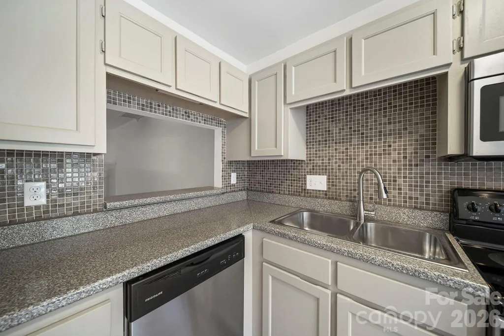 8217 Pineville Matthews Road Charlotte NC 28226