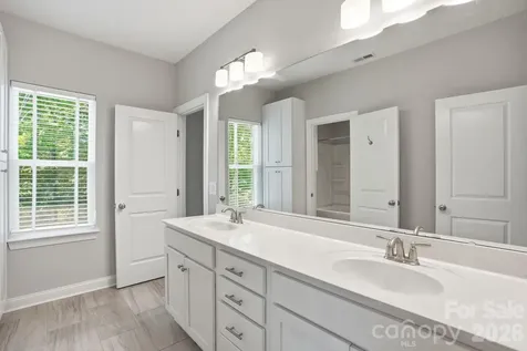 7203 Bellera Court Charlotte NC 28277