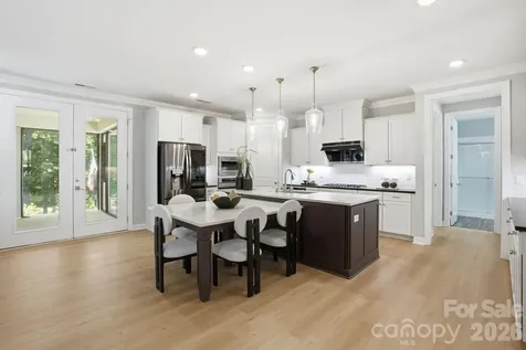 7203 Bellera Court Charlotte NC 28277