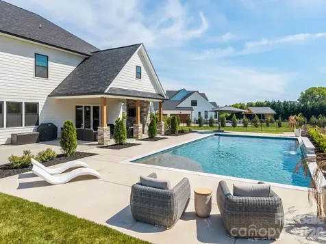 1090 Rolling Meadow Drive Mooresville NC 28115