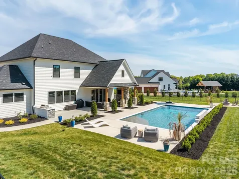 1090 Rolling Meadow Drive Mooresville NC 28115