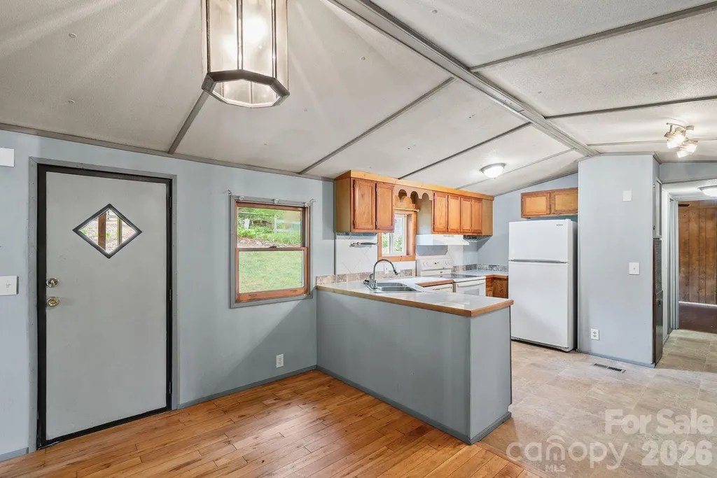 112 Hidden Forest Estate Candler NC 28715