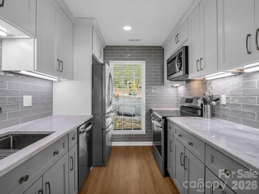 2881 White Oak Mountain Road Columbus NC 28722