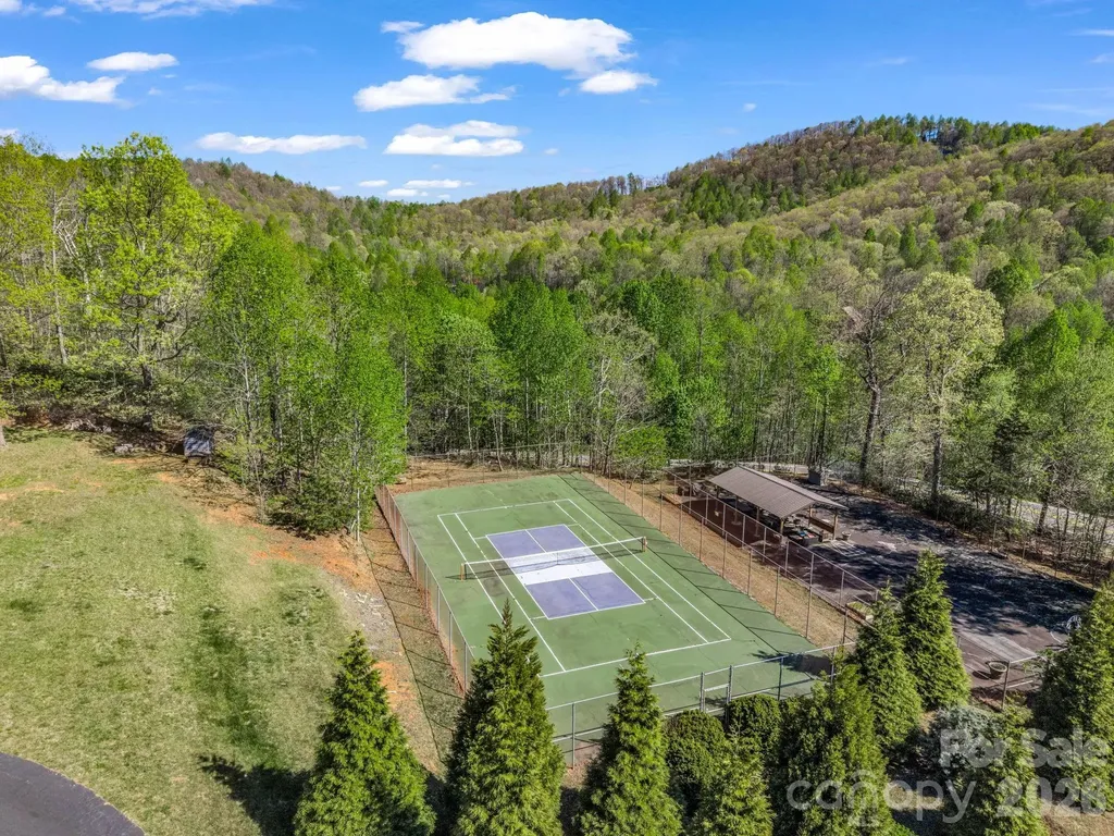 2881 White Oak Mountain Road Columbus NC 28722