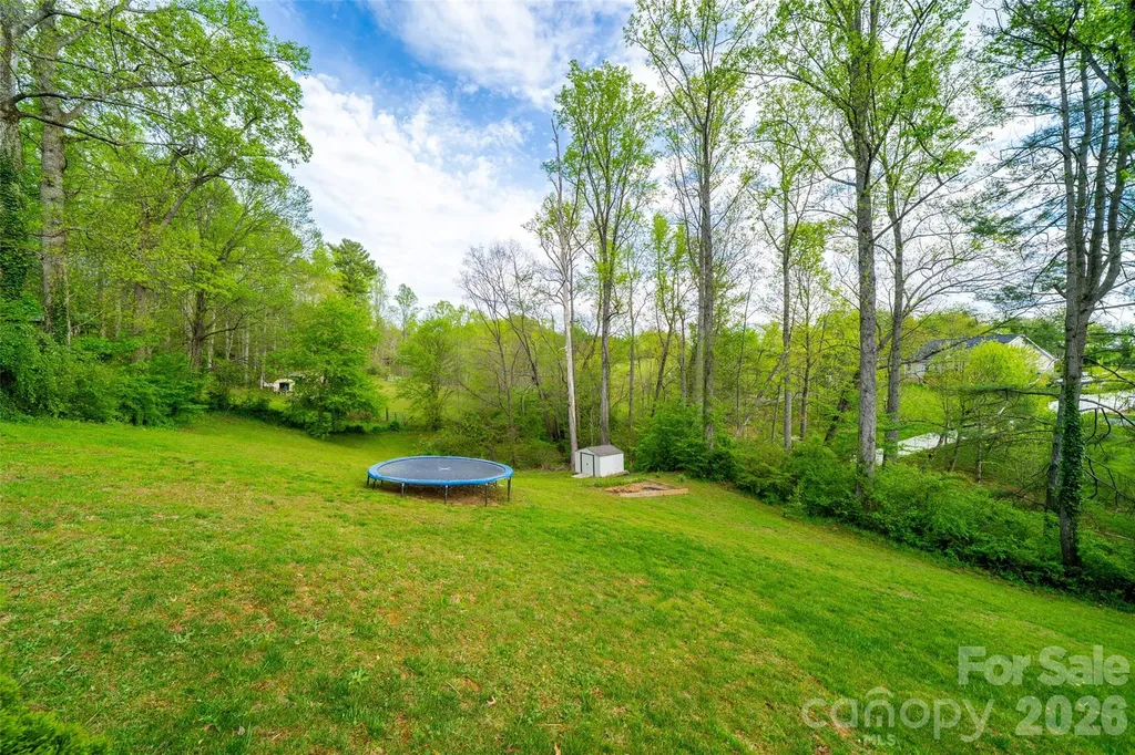 16 Danielbrooke Drive Asheville NC 28806