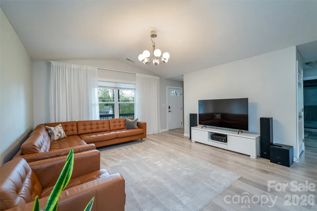 16 Danielbrooke Drive Asheville NC 28806