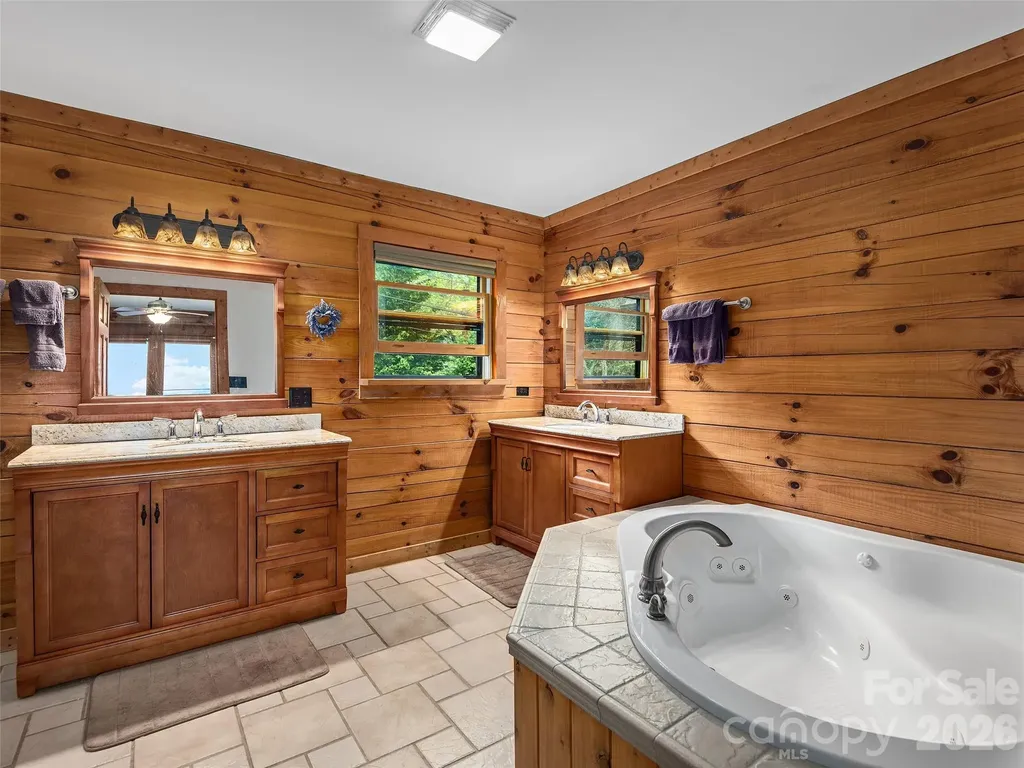 213 Rice Drive Waynesville NC 28785