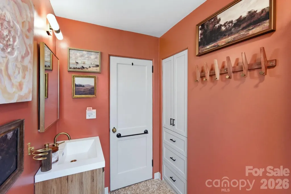 660 New Haw Creek Road Asheville NC 28805