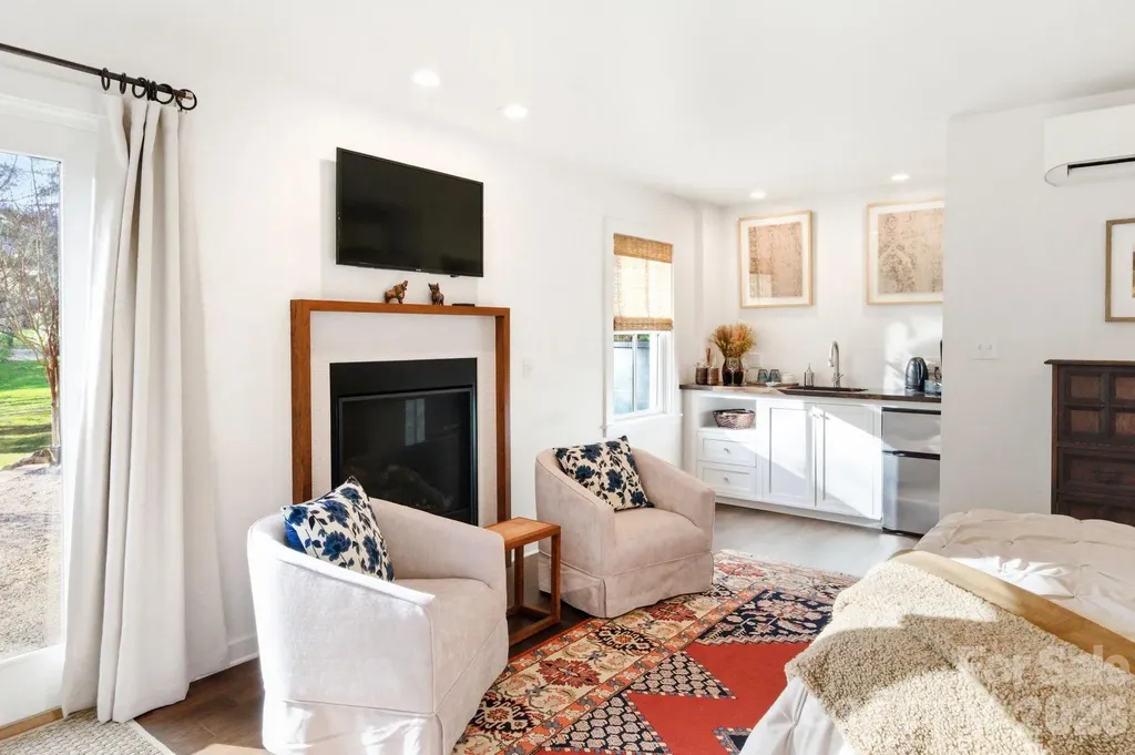 660 New Haw Creek Road Asheville NC 28805