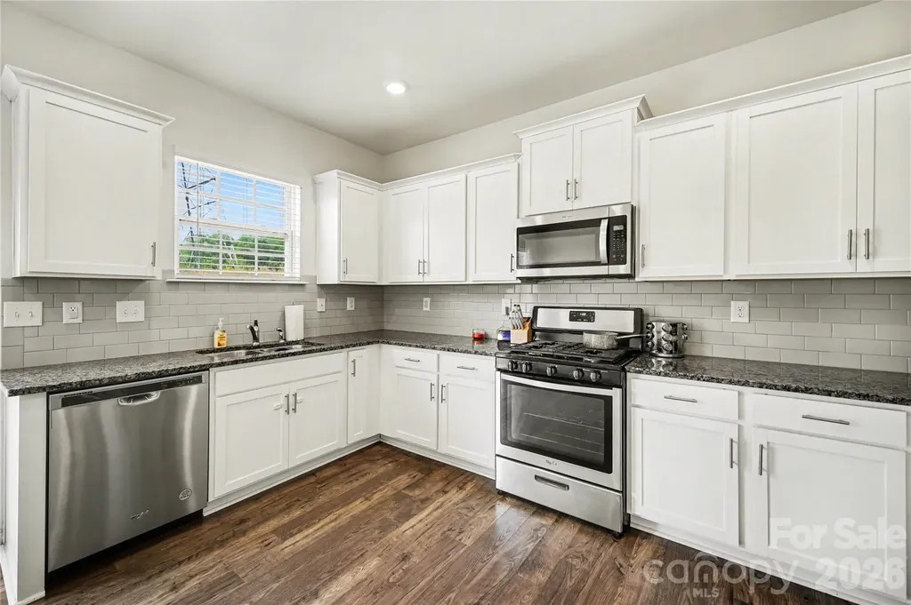 828 Larmore Avenue Charlotte NC 28216