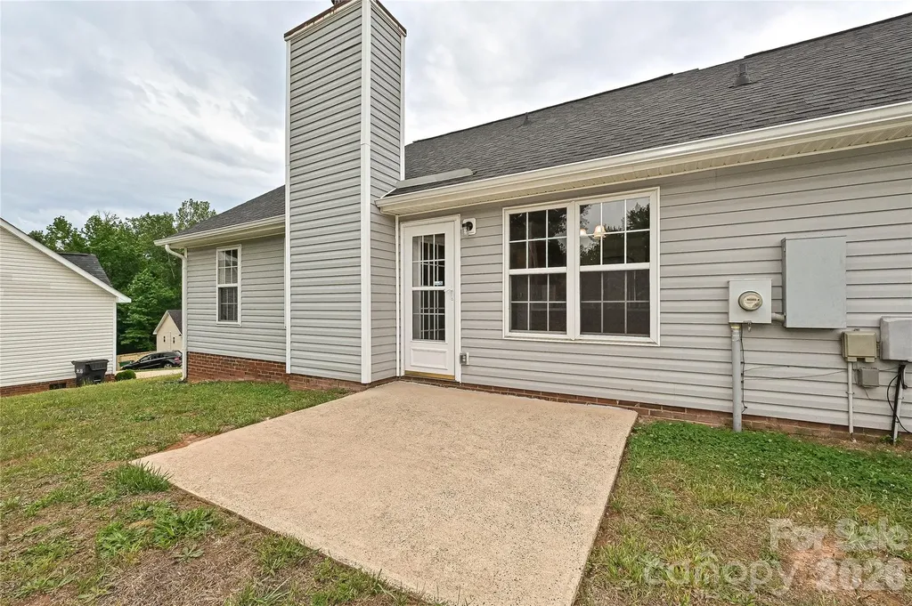 2015 Slater Springs Drive Charlotte NC 28216