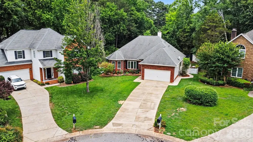 9102 Brightleaf Place Charlotte NC 28269