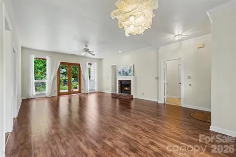 9102 Brightleaf Place Charlotte NC 28269