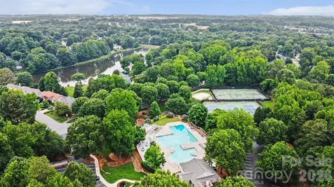 9102 Brightleaf Place Charlotte NC 28269