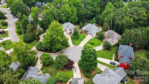 9102 Brightleaf Place Charlotte NC 28269