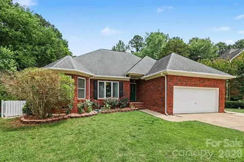 9102 Brightleaf Place Charlotte NC 28269