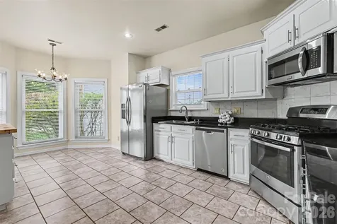 9102 Brightleaf Place Charlotte NC 28269