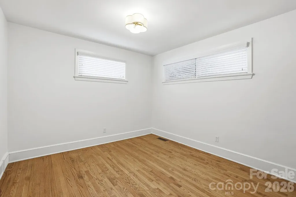 4500 Woodlark Lane Charlotte NC 28211