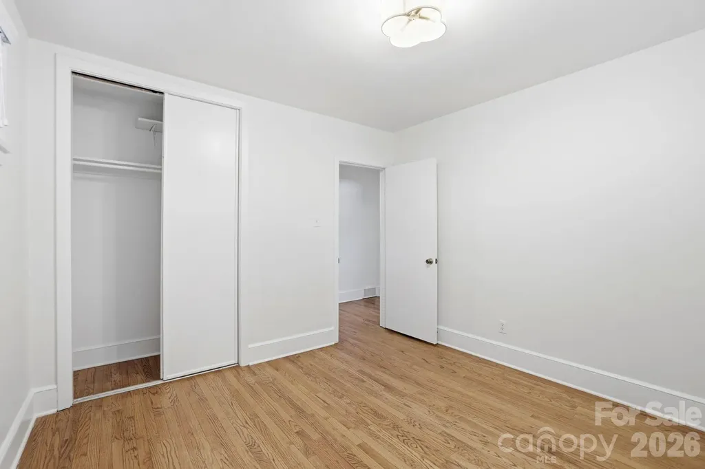 4500 Woodlark Lane Charlotte NC 28211
