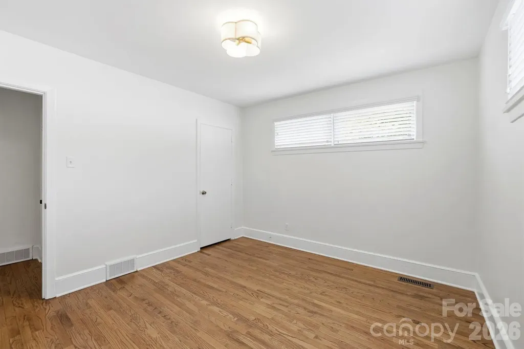 4500 Woodlark Lane Charlotte NC 28211