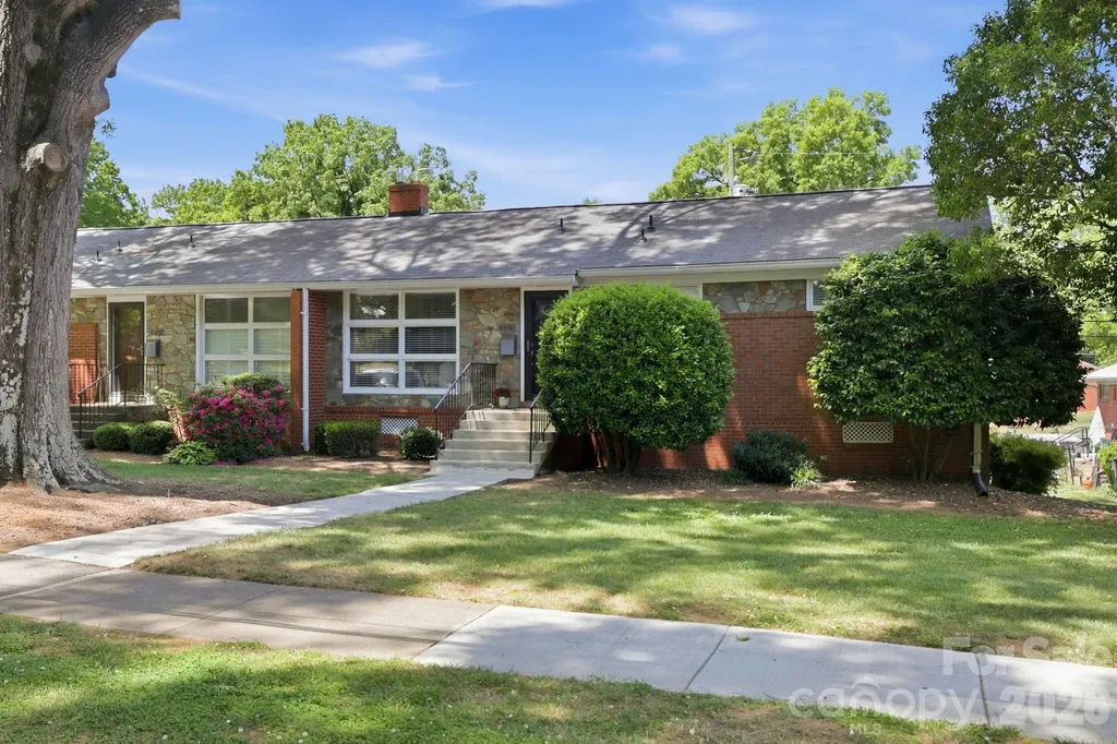 4500 Woodlark Lane Charlotte NC 28211