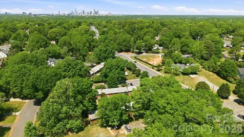 4500 Woodlark Lane Charlotte NC 28211